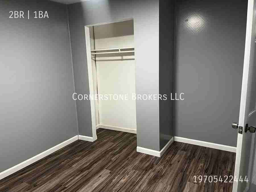 213 E Edmunds St - Photo 3 of 6