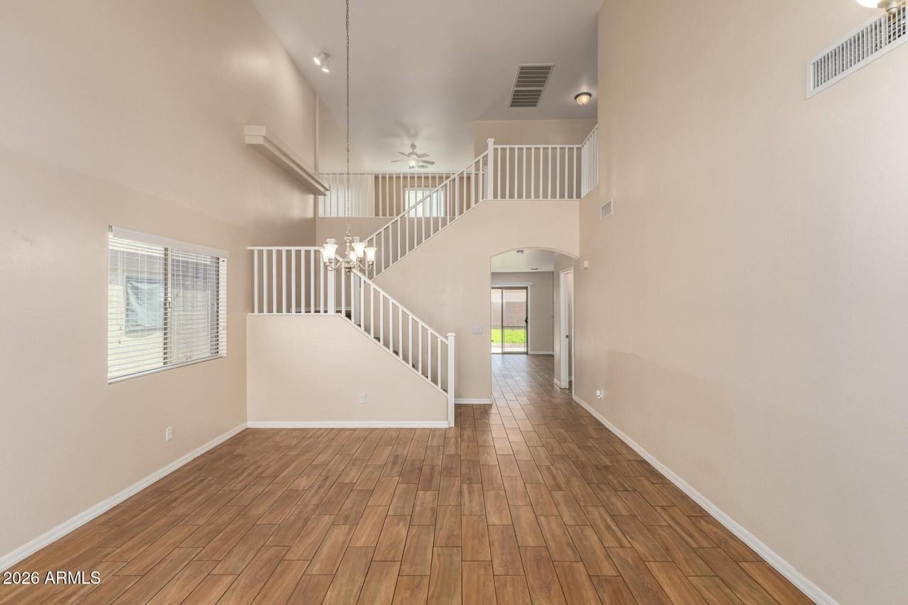 3335 W La Salle St - Photo 7 of 41