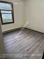 featured image of 10 Cottage Row #3