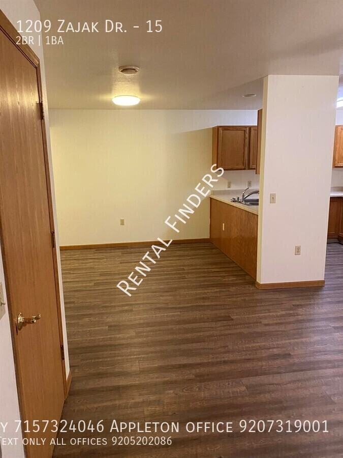 1209 Zajak Dr #15 - Photo 4 of 11