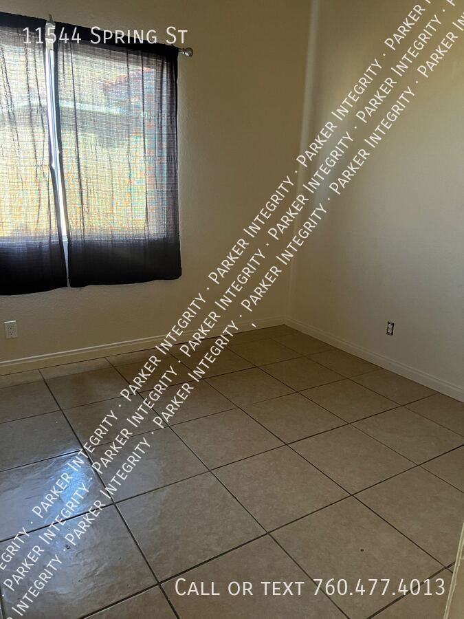 11544 Spring St - Photo 2 of 14