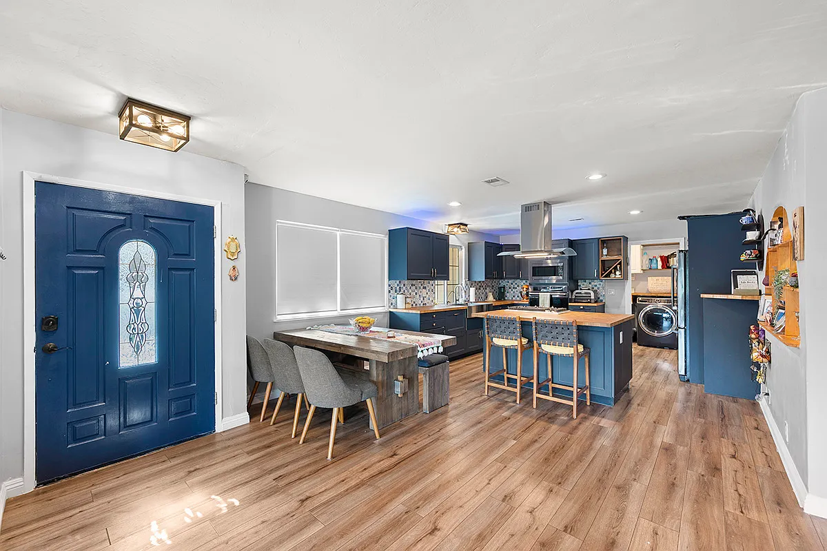 4636 Panorama Dr - Photo 5 of 34