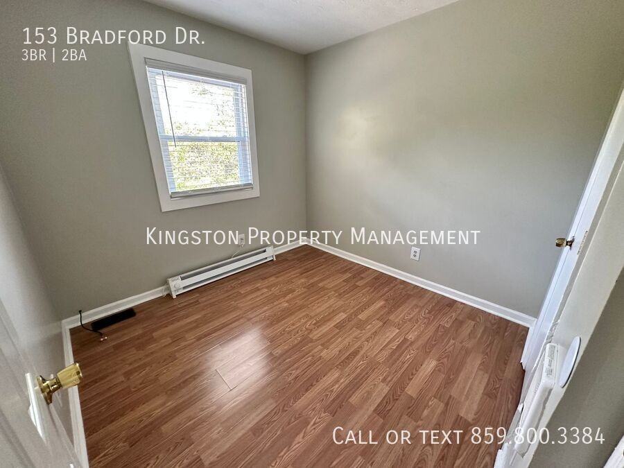 153 Bradford Dr - Photo 5 of 15