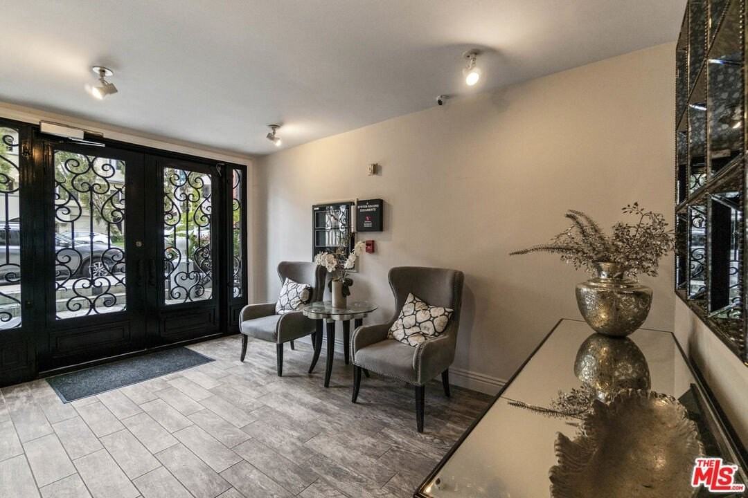 11952 Montana Ave Apt 403 - Photo 3 of 26