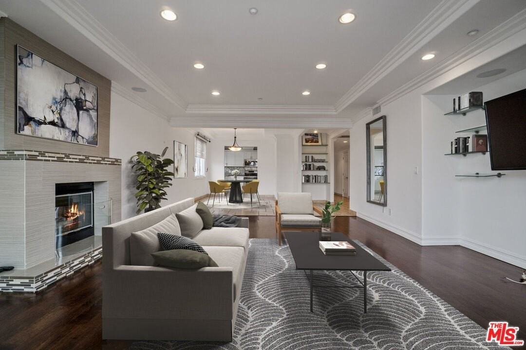 11952 Montana Ave Apt 403 - Photo 6 of 26