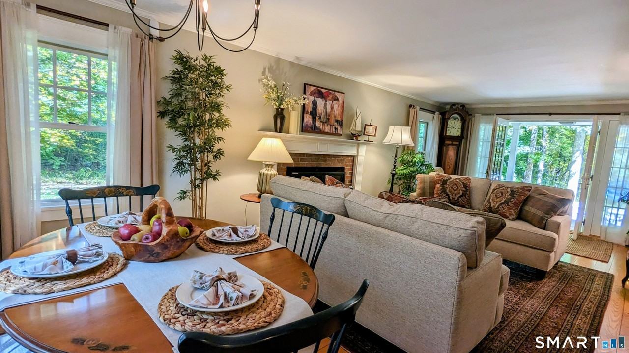 123 Interlaken Rd - Photo 5 of 14