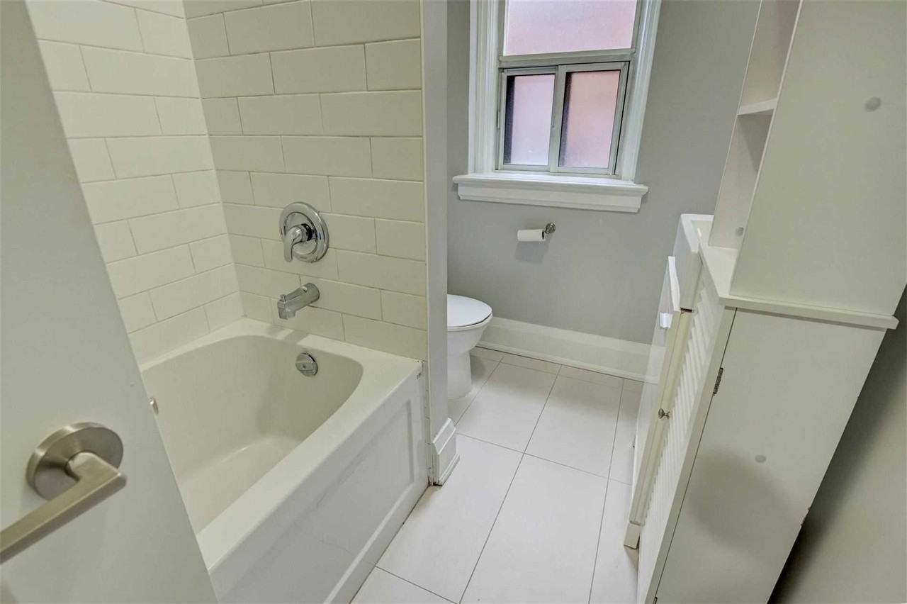 7 Walmsley Boulevard #400 - Photo 5 of 9