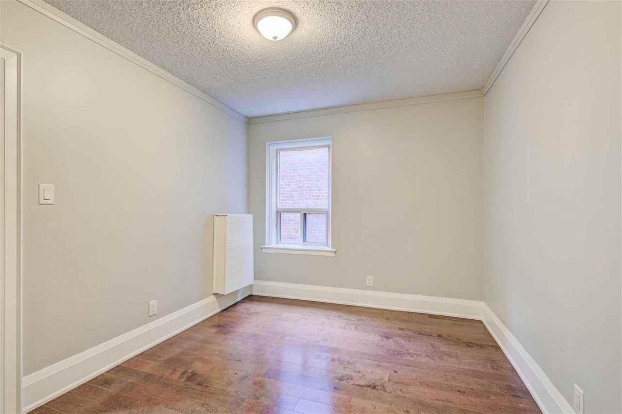7 Walmsley Boulevard #400 - Photo 4 of 9