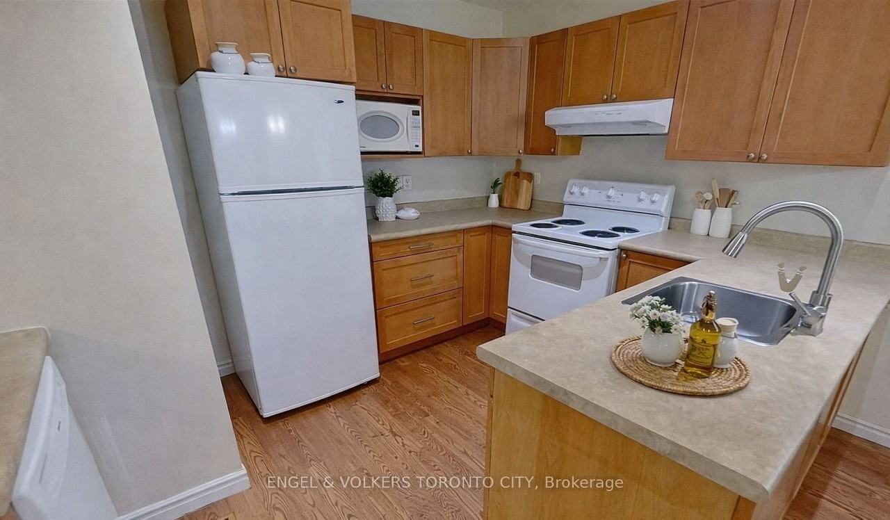 17 Centre St - Photo 7 of 18