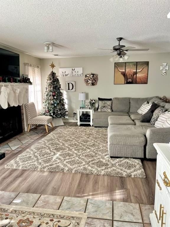 2209 Cordova Ter - Photo 2 of 3