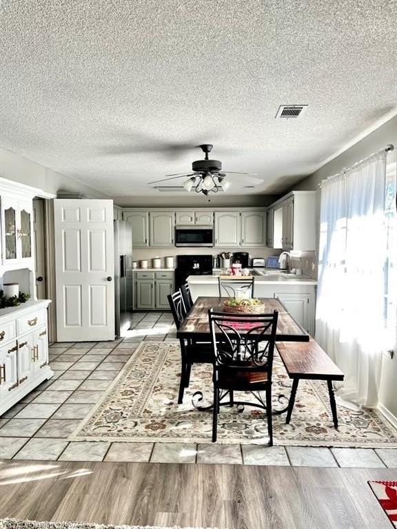 2209 Cordova Ter - Photo 3 of 3