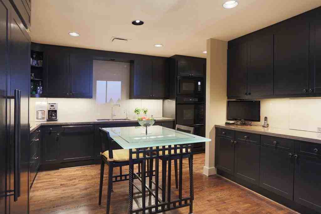 1111 Hermann Dr #335-9