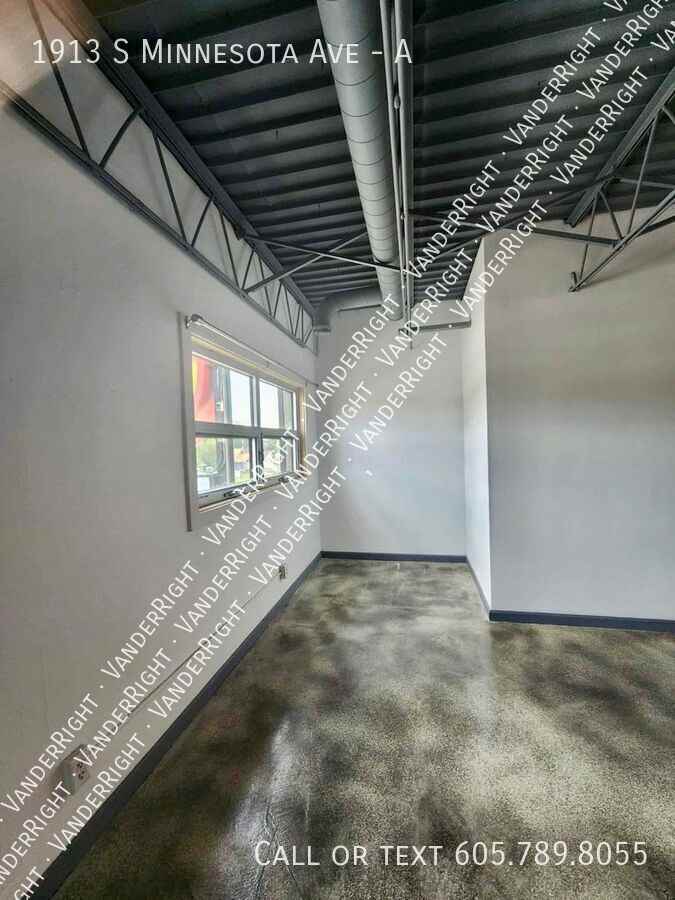 1913 S Minnesota Ave #A - Photo 5 of 20