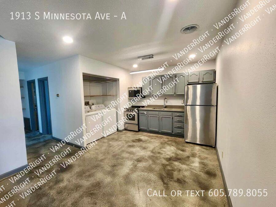 1913 S Minnesota Ave #A - Photo 7 of 20