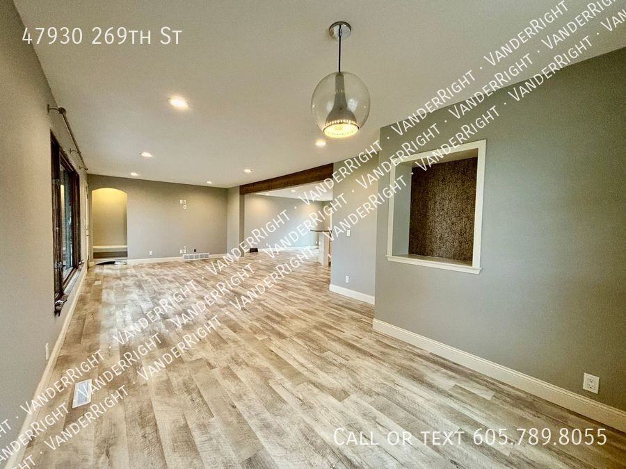 47930 269th St - Photo 4 of 27