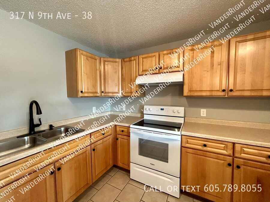 317 N 9th Ave #38 - Photo 3 of 15