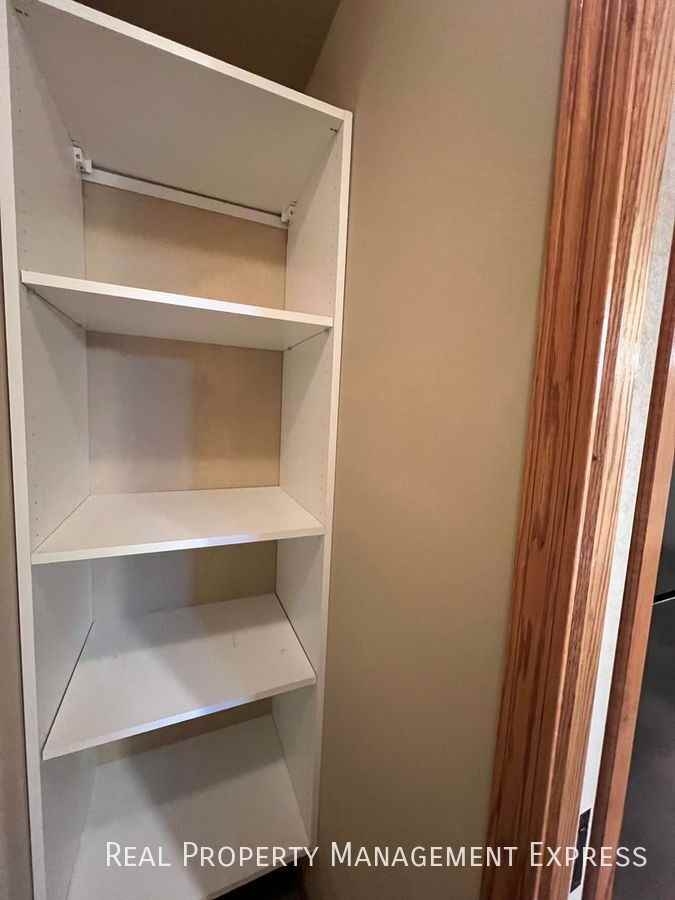 3604 W 93rd St #1 - Photo 6 of 16