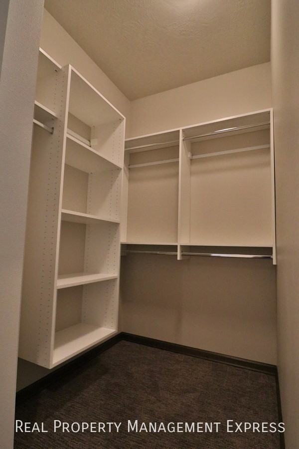 3512 E Chatham St - Photo 5 of 21