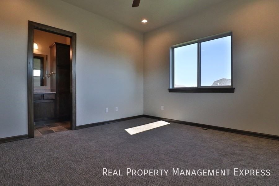 3512 E Chatham St - Photo 6 of 21