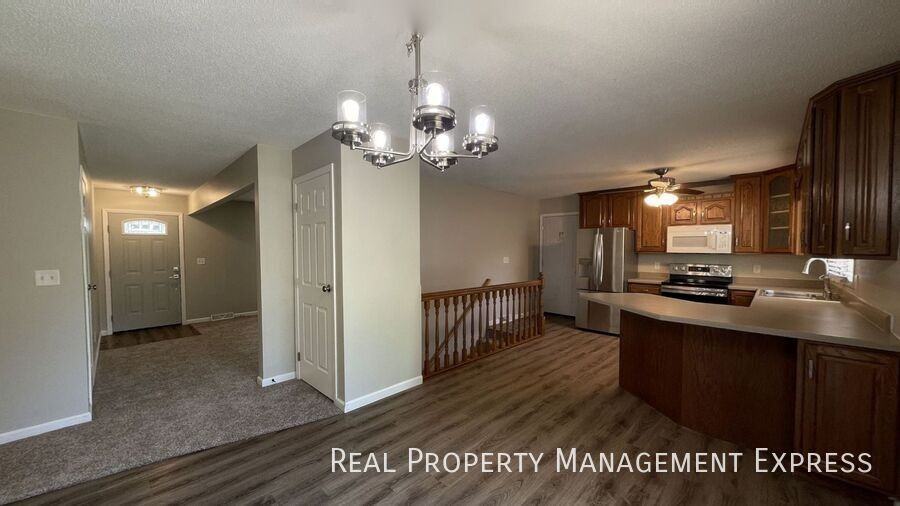 3500 E 33rd St - Photo 2 of 19