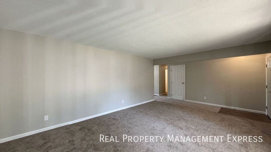 3500 E 33rd St - Photo 5 of 19