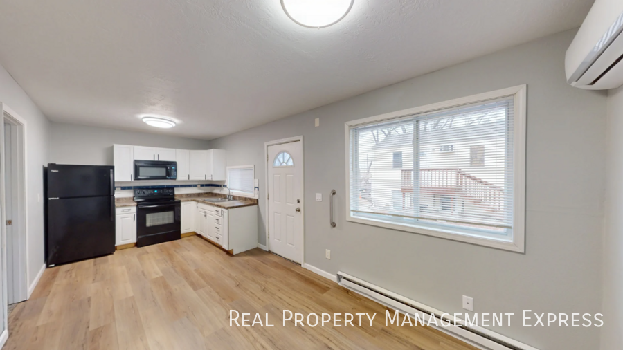 607 N Franklin Ave - Photo 4 of 10