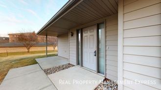 5200 S Baneberry Ave - Photo 1 of 1