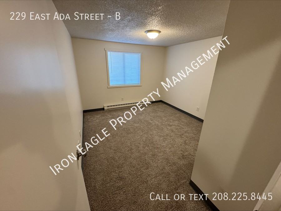 229 E Ada St - Photo 3 of 6