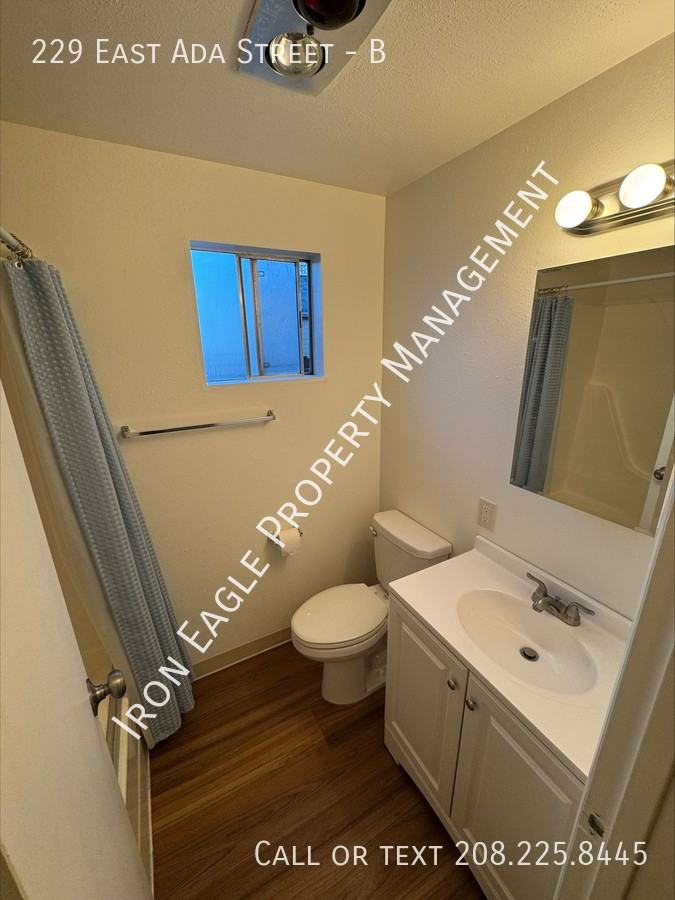 229 E Ada St - Photo 4 of 6