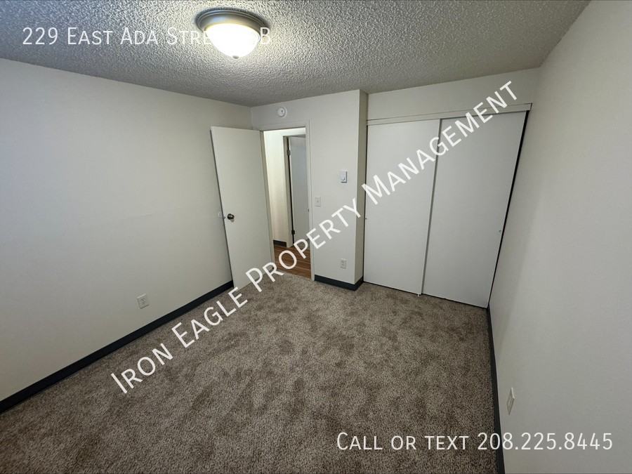 229 E Ada St - Photo 5 of 6