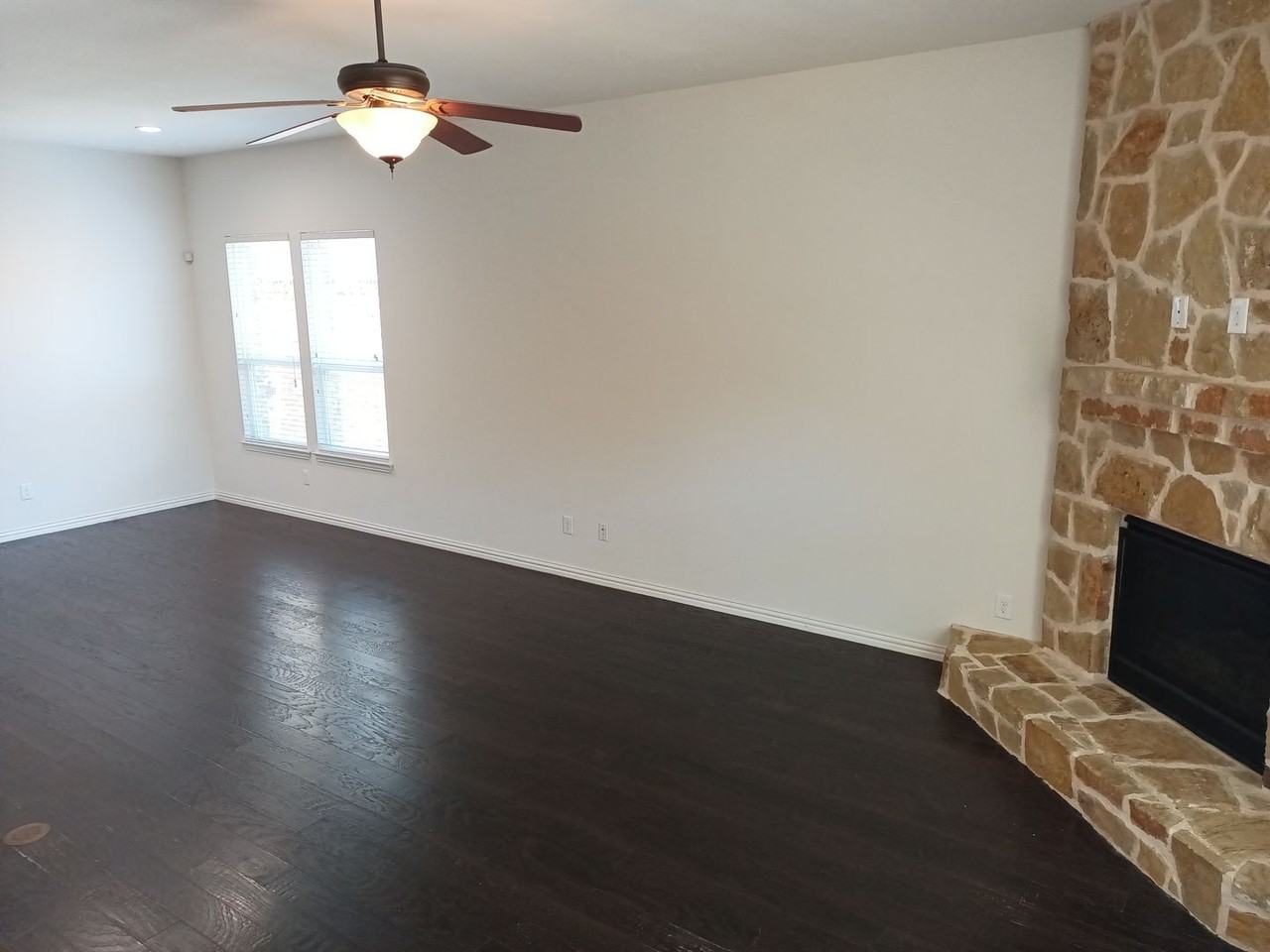 1704 Freedom Dr - Photo 3 of 42
