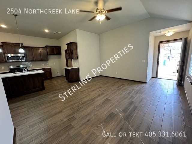 2504 Northcreek Ln - Photo 3 of 18