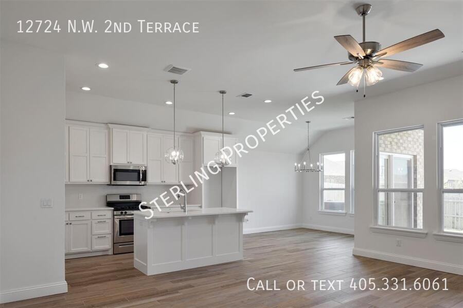 12724 Nw 2nd Ter - Photo 3 of 33
