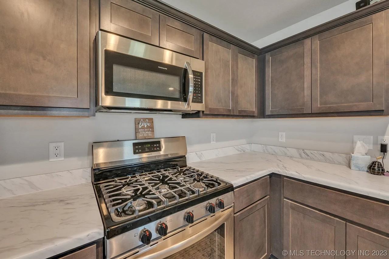 7421 E 159th Pl S #NA - Photo 3 of 21