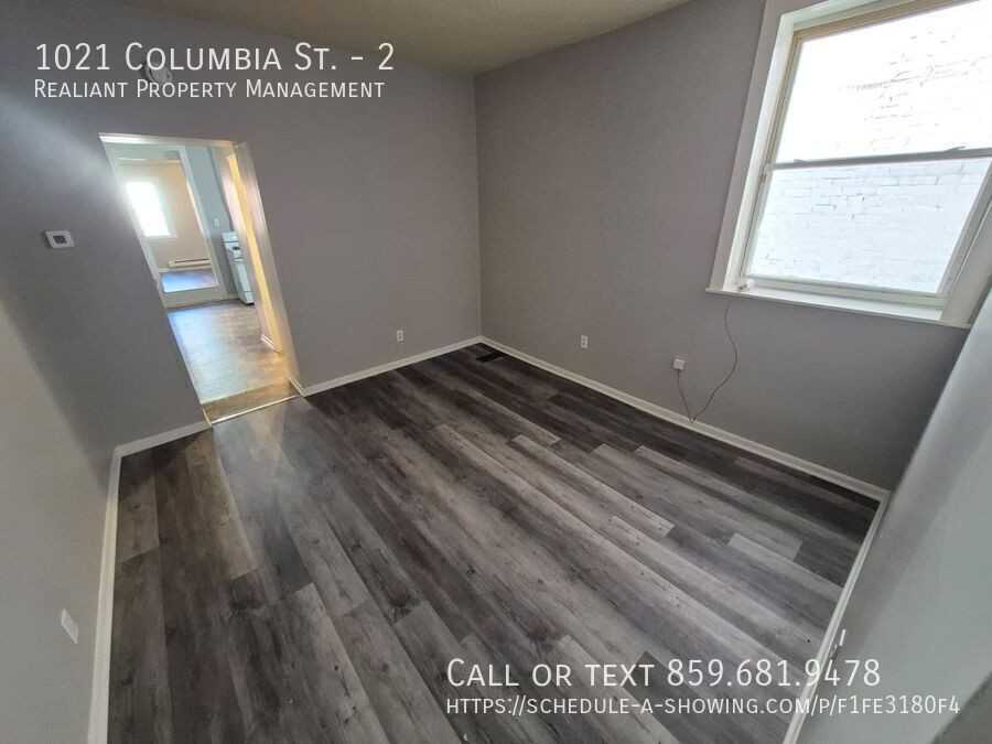 1021 Columbia St #2 - Photo 4 of 12