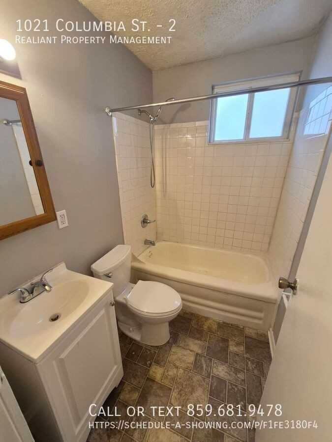 1021 Columbia St #2 - Photo 6 of 12