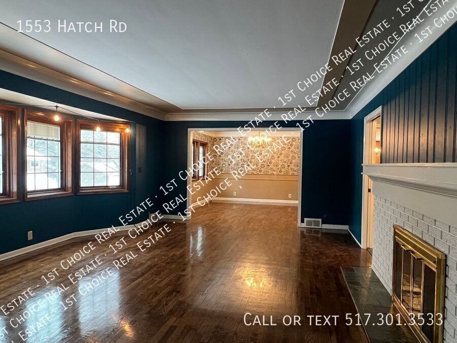 1553 Hatch Rd - Photo 6 of 35