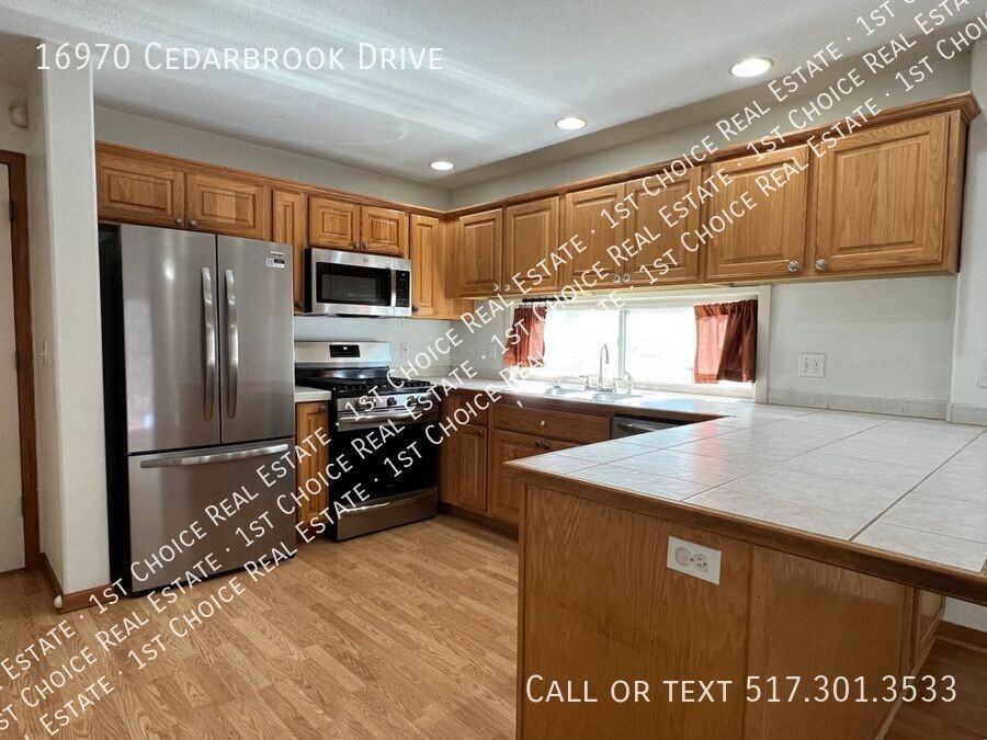 16970 Cedarbrook Dr - Photo 5 of 26
