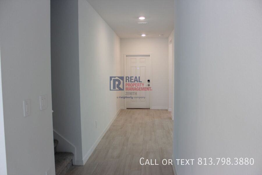 1716 Tropical Oasis Ave - Photo 3 of 50