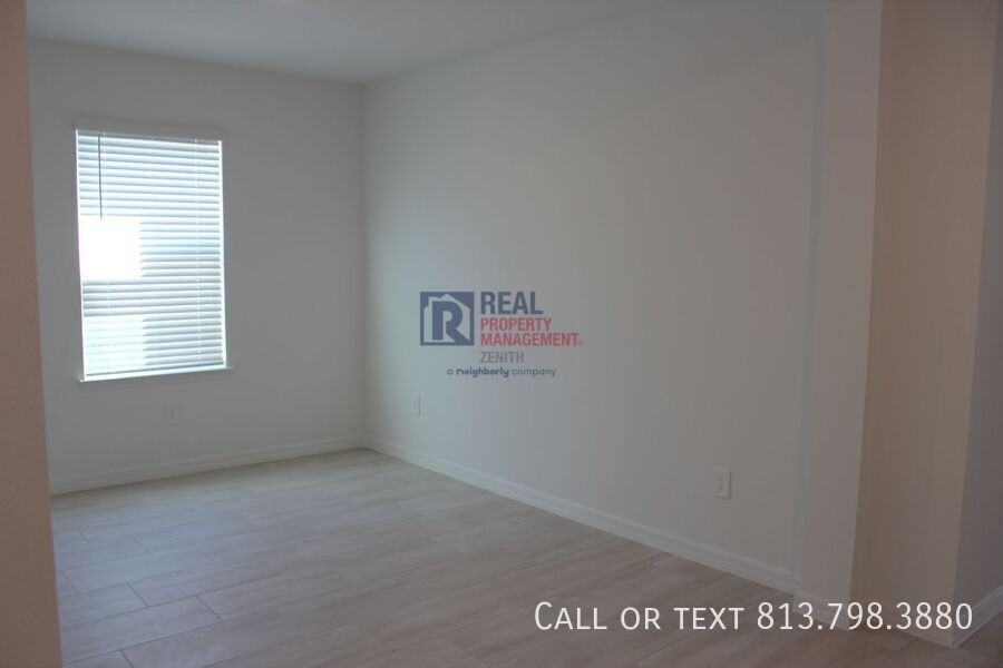 1716 Tropical Oasis Ave - Photo 4 of 50