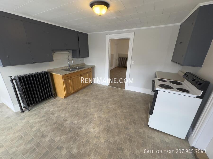 191 Center St #2 - Photo 2 of 15