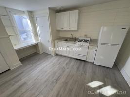 featured image of 200 Center St #4
