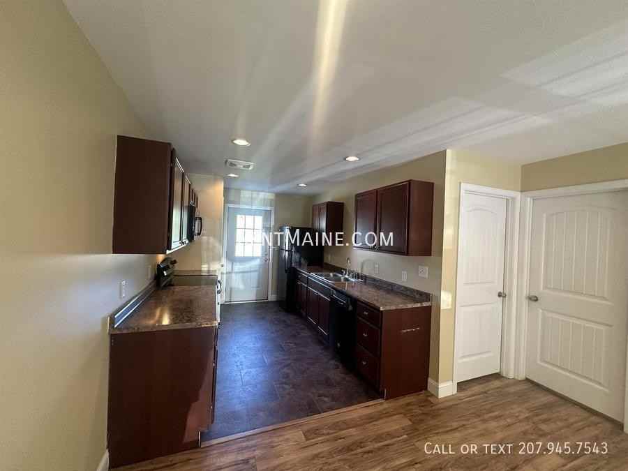 31 Basketball Ct - Photo 3 of 19