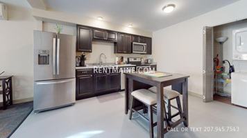 featured image of 8 Elizabeth Ave #2