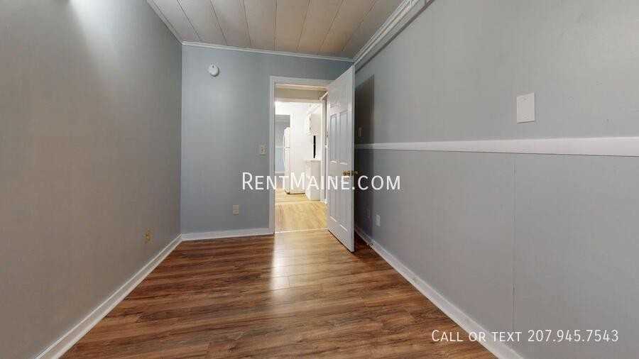 513 Main St #6 - Photo 5 of 11