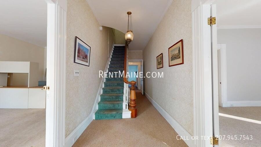 77 77 Broadway Apt. #1 - Photo 4 of 28