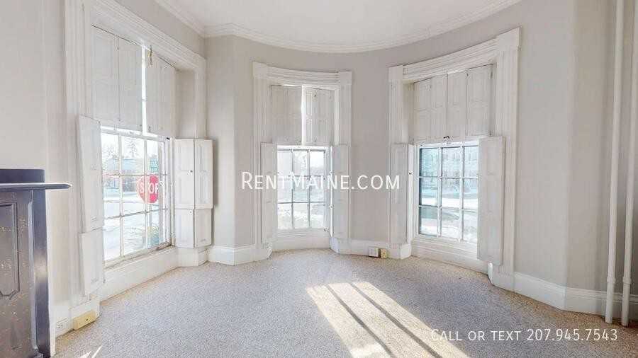 77 77 Broadway Apt. #1 - Photo 5 of 28