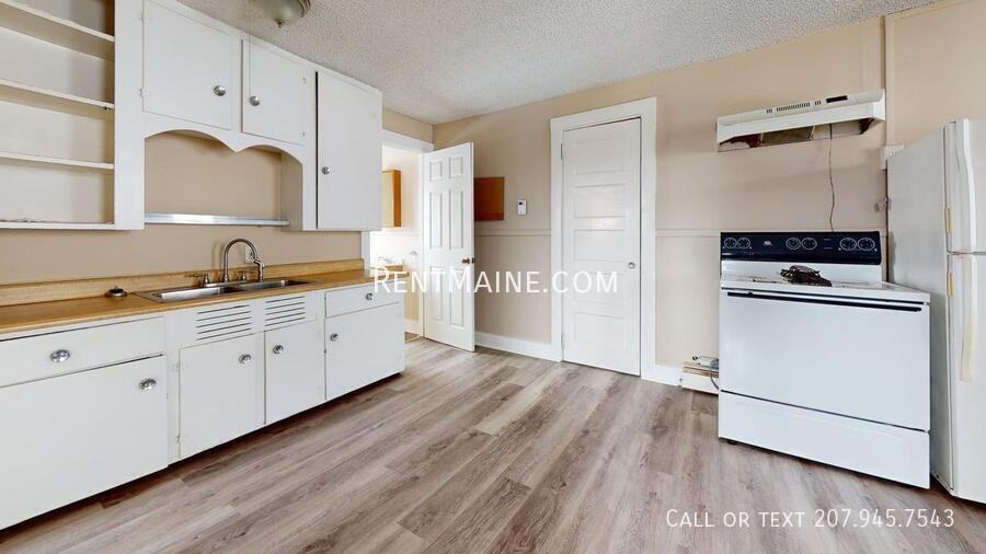 172 College Ave #6 - Photo 2 of 11