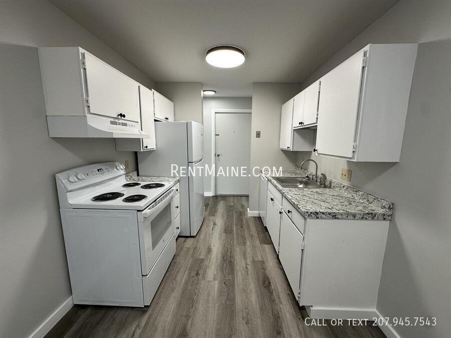 33 Longrale Park Apt J - Photo 2 of 14