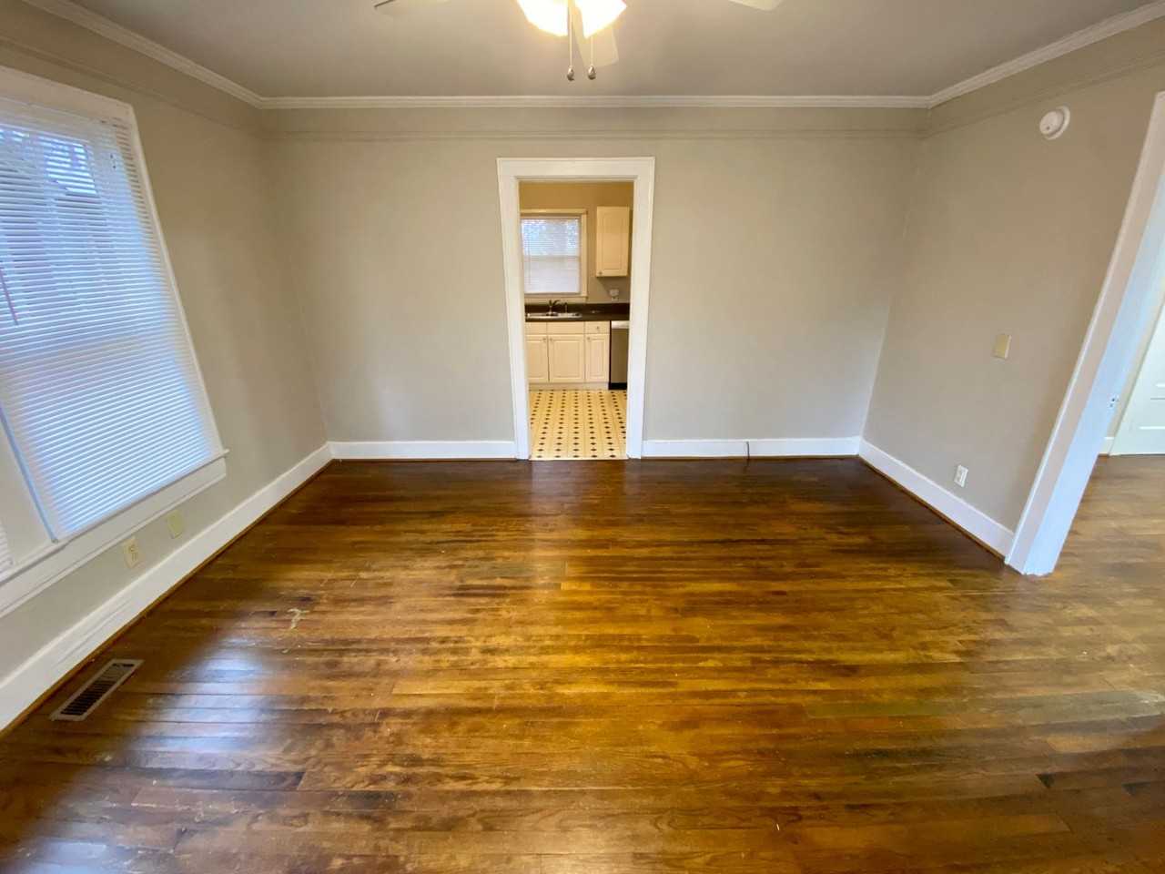 1009 Florence St - Photo 3 of 10